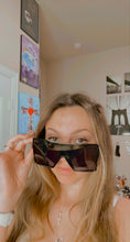 Load image into Gallery viewer, &quot;Big Purr&quot; Shades
